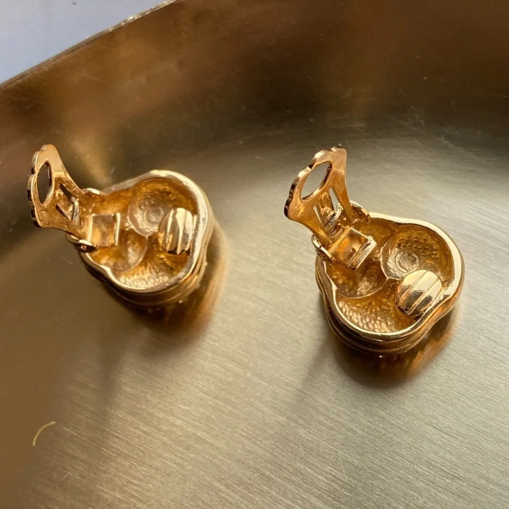 Beautiful gold tone SWAROVSKI crystal clip on earrings_2
